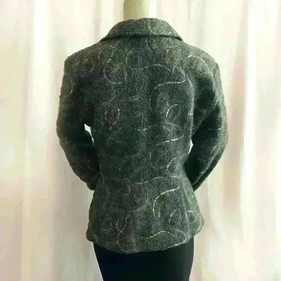 Embroidered Blazer - Picture 7 of 9